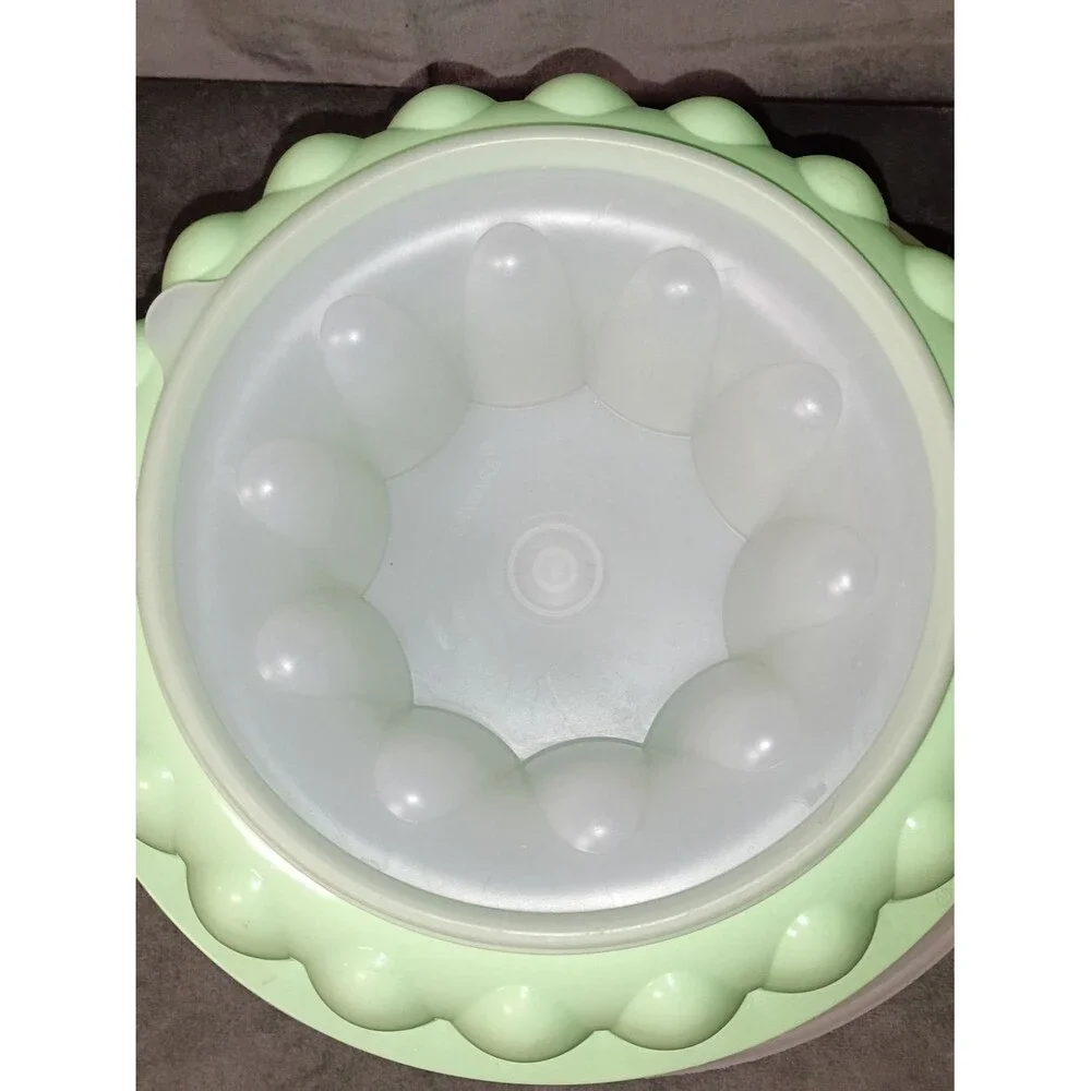 Vintage Mint Green Tupperware Jello Mold  Excellent Condition